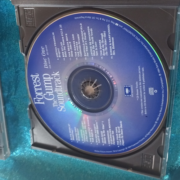 Forrest Gump the soundtrack 32 American Classics on two CDs - Picture 2 of 7